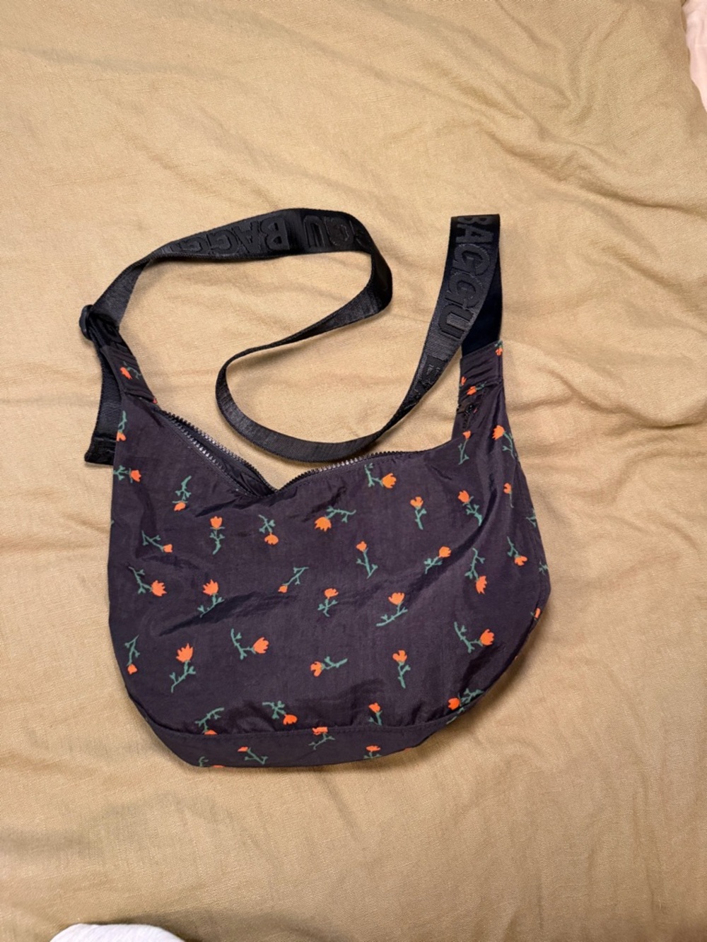 Baggu Painted Flowers Medium Crescent bag
